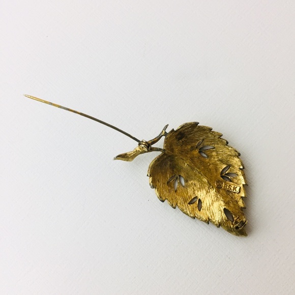 Vintage BSK Gold Tone Leaf Brooch - Picture 6 of 8